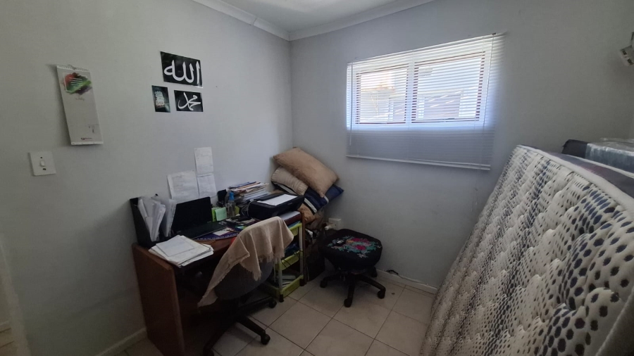 5 Bedroom Property for Sale in Westgate Western Cape